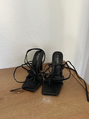 SIMMI Black Lace-Up Square Toe Heels Strappy Snakeskin US 6 BNWOT